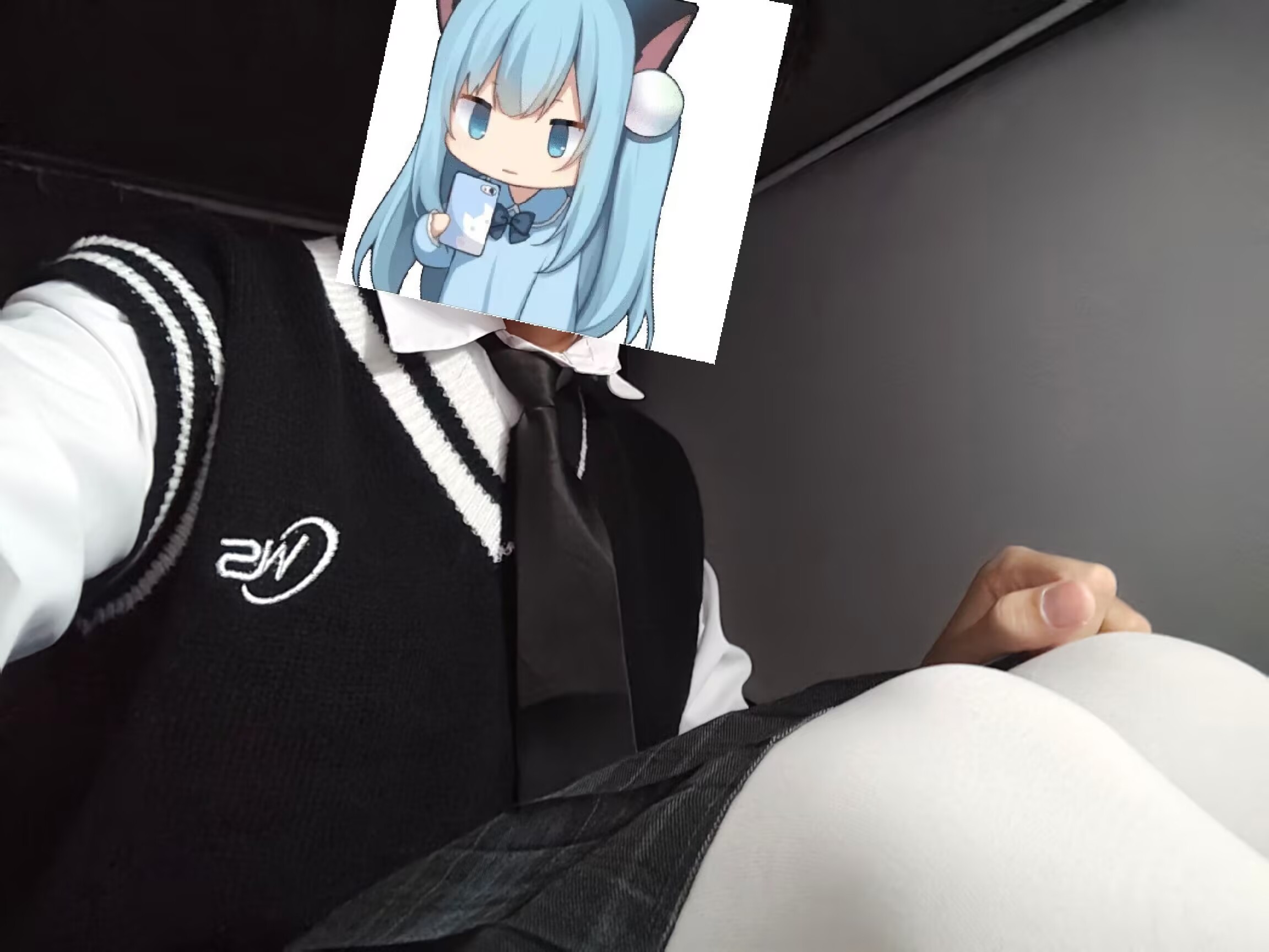 /ProjectHentai/Dress/raw/commit/a576e474a1fde2fb1a492ee766f1e5dccf6de74a/T/Twisuki/5.1-%E6%AF%9B%E8%A1%A3-1-241229.jpg